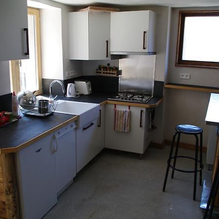 Appartement Dans Chalet De Montagne Bozel الغرفة الصورة
