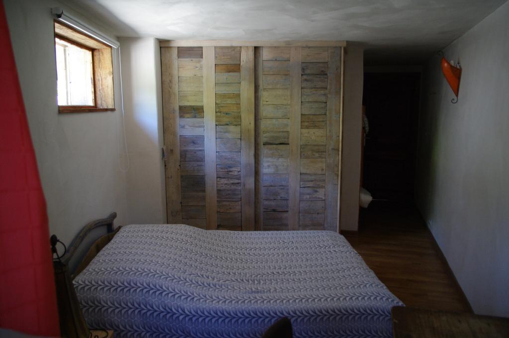 Appartement Dans Chalet De Montagne Bozel الغرفة الصورة