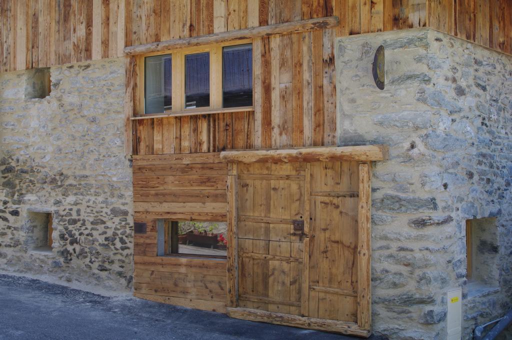 Appartement Dans Chalet De Montagne Bozel الغرفة الصورة